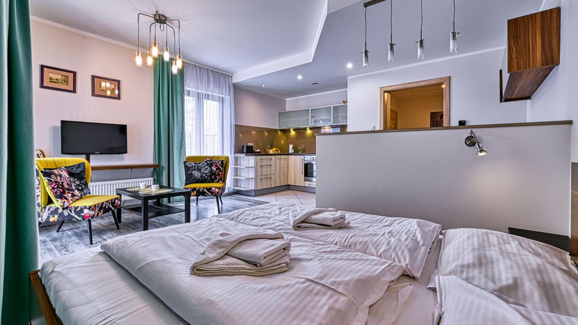 Apartamenty Sun & Snow Resort Sudety シクラルスカ・ポレンバ エクステリア 写真